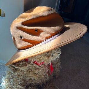 Caramel Safari Hat by Coronel Tapioca Spain Sz L.Soft and comfortable Exc cond.